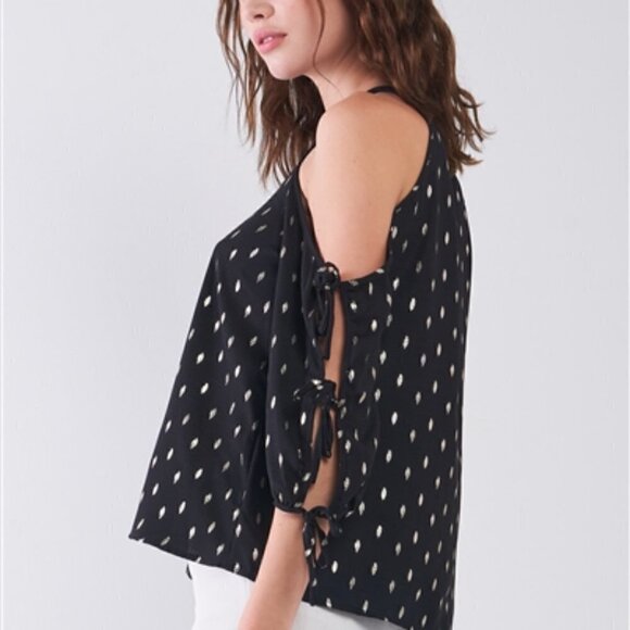 🔥🔥SALE🔥🔥SUGAR + LIPS Black & Gold Print Cold Shoulder Top NWT - Picture 4 of 5
